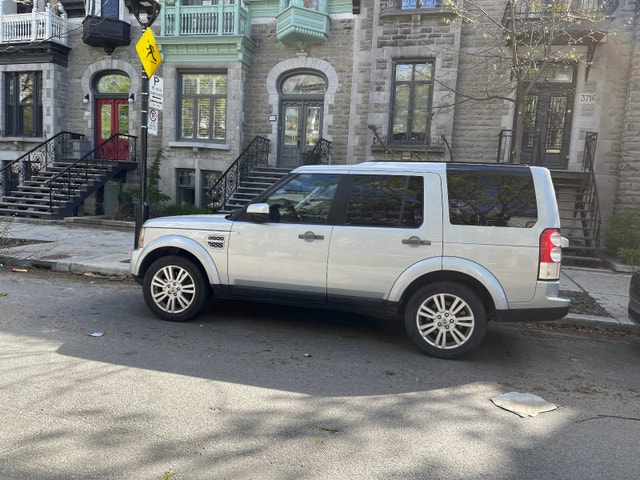 2011 Land Rover LR4 HSE LUX 7 seats