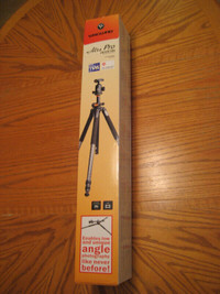 Vanguard Camera Tripod (BNIB)