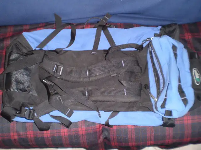 Quality Backpacks and Bags - Roots, MEC, Outbound Skis and Bikes in Fishing, Camping & Outdoors in City of Toronto - Image 5