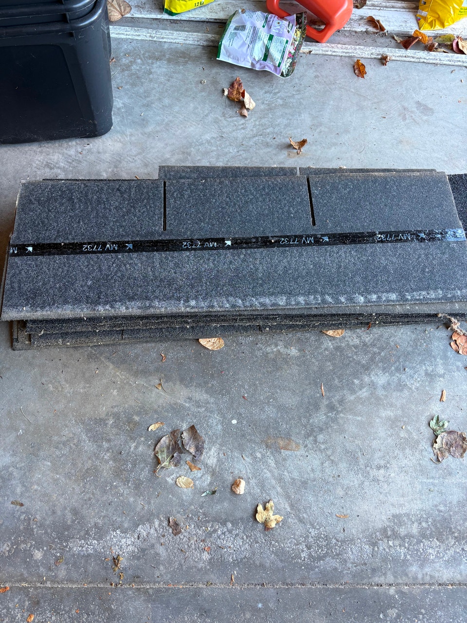 Roof shingles charcoal open pack | Roofing | Hamilton | Free local ...