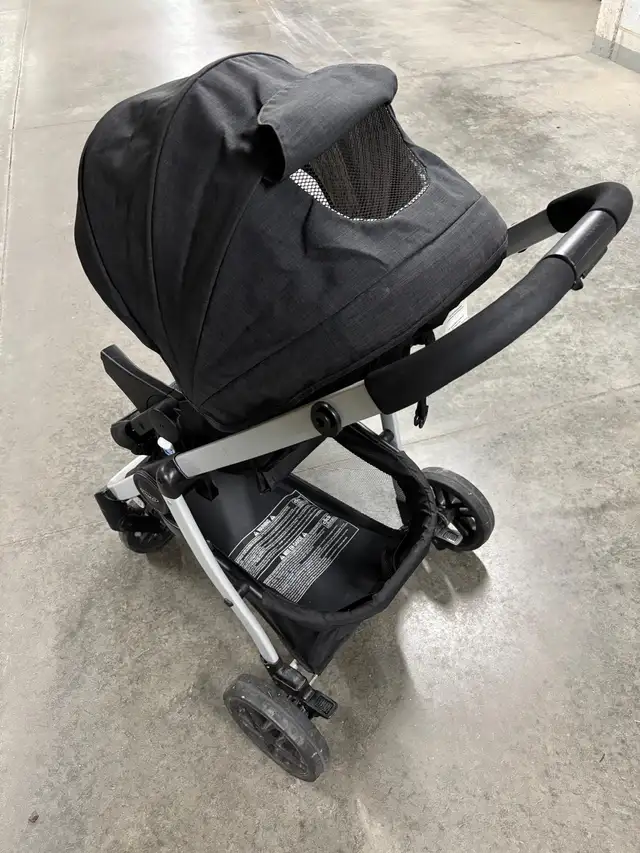 Stroller and car seat assembly - Graco in Strollers, Carriers & Car Seats in Laval / North Shore - Image 7