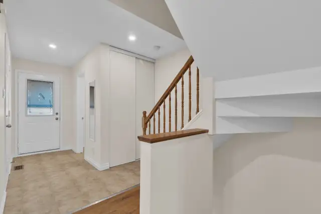 Furnished room for rent in Kanata (Female only) in Room Rentals & Roommates in Ottawa - Image 4