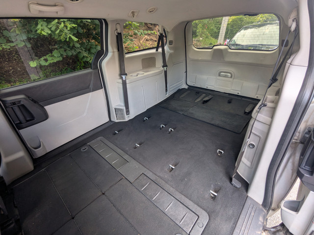 2009 Dodge Grand Caravan SE in Cars & Trucks in North Shore - Image 4