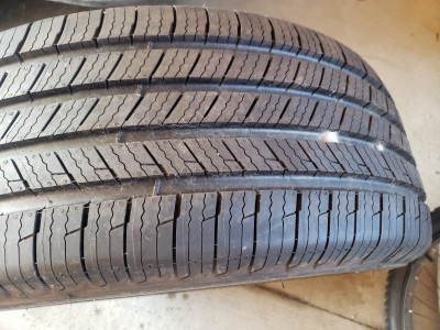 Michelin defender 235/55R17 - one new tire