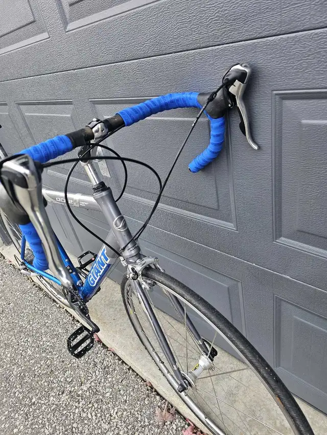 Giant OCR 2 road bike... in Road in City of Toronto - Image 8