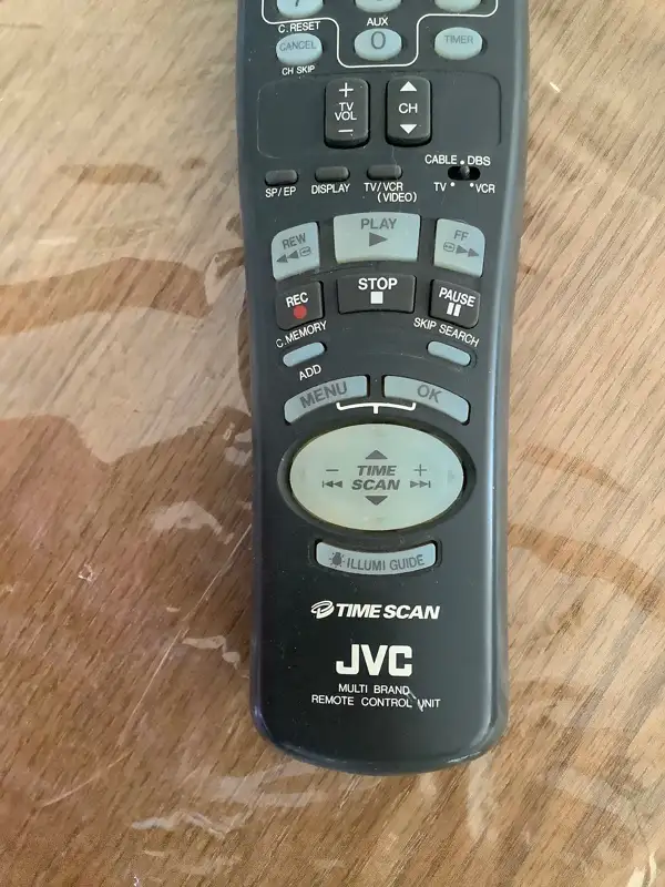 Télécommande pour téléviseur, VHS in Video & TV Accessories in Longueuil / South Shore - Image 4