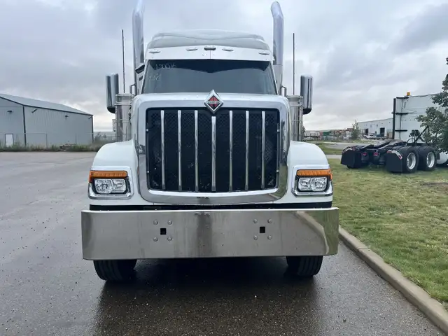 2025 International HX, Heavy Haul!! Cummins, Autoshift, 46's in Heavy Trucks in Saskatoon - Image 5