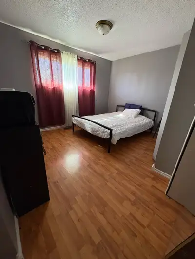 2-Bedroom Upstairs Suite — $1,000/month ✨ 2 bedrooms with beds Kitchen with pots, pans & dishes ️ Li...