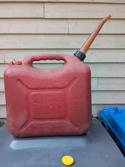 Réservoir 5 gallons essence , View more