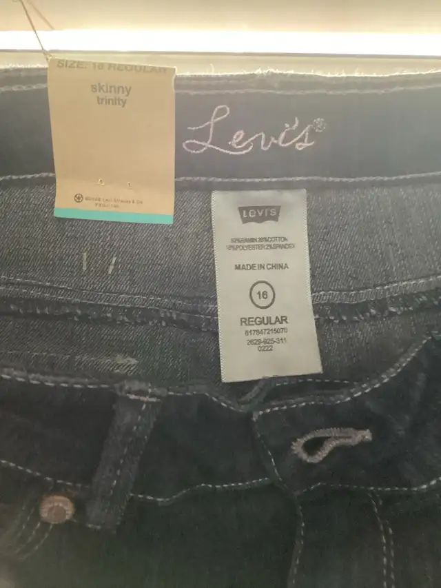 Levi’s jeans, NWT in Kids & Youth in Calgary - Image 4
