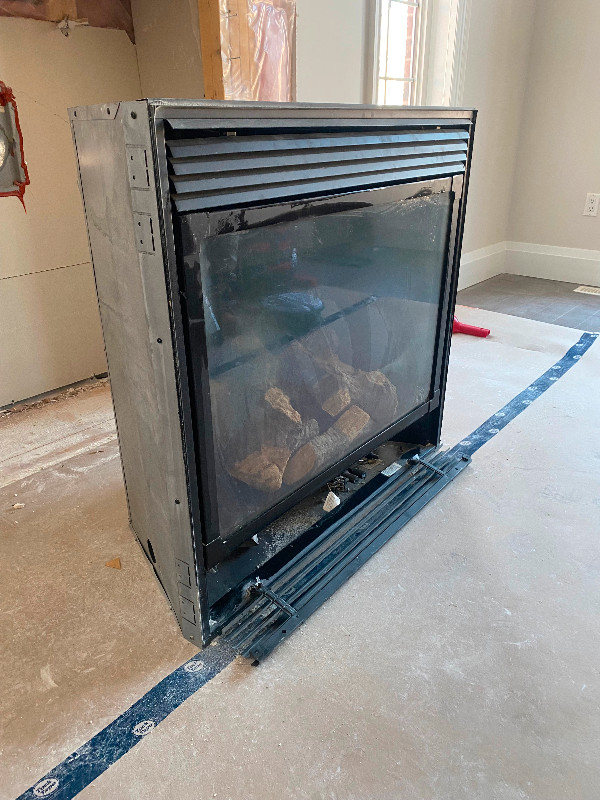 Direct Vent Gas Fireplace in Fireplace & Firewood in City of Toronto - Image 2