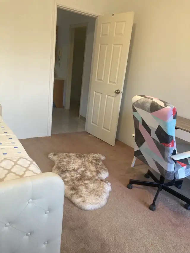 private room with private access in Room Rentals & Roommates in Vancouver - Image 4