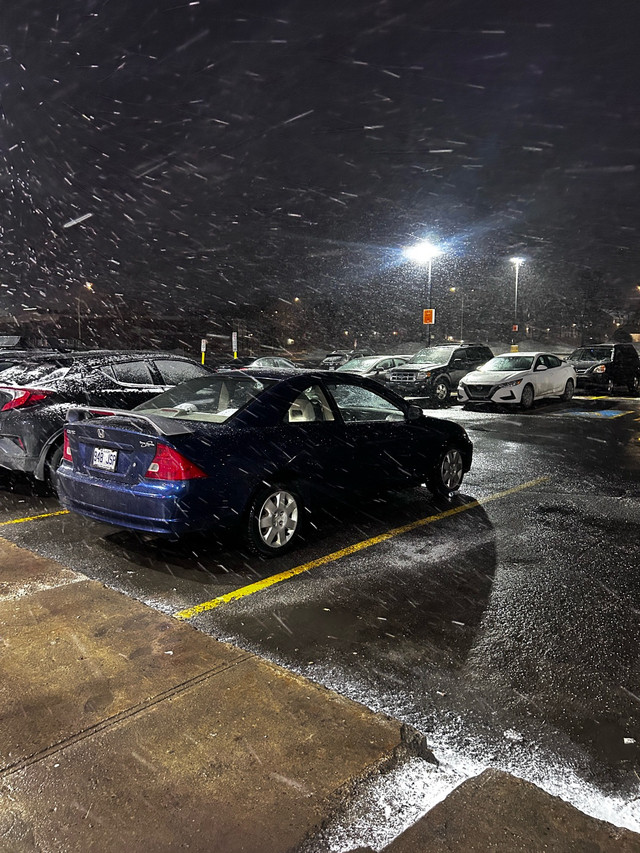 2002 Honda civic  dans Autos et camions  à Ville de Montréal - Image 3