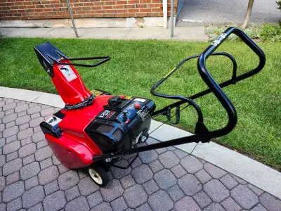 Honda HS 621 Snowblower, View more