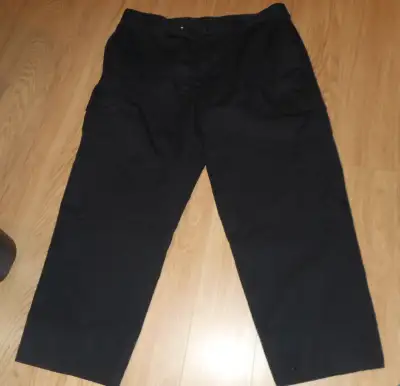 Mens Black work pants 40x26 w pockets on side of leg, View more