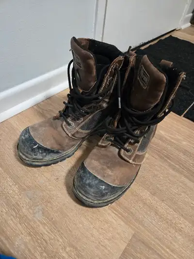Royer 10-9920 CSA approved work boots, worn a handful of times (still not broken in), brown and blac...