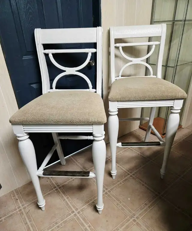 Bar height chairs, 2 pcs in Dining Tables & Sets in Calgary - Image 3