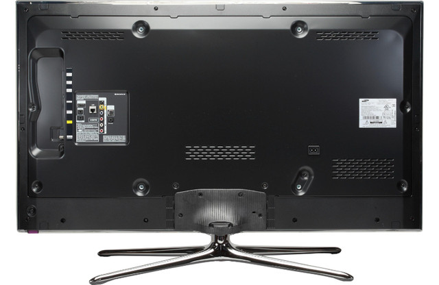 Samsung 55" 1080p 240Hz 3D Ultra Slim Smart LED HDTV in TVs in Burns Lake - Image 4