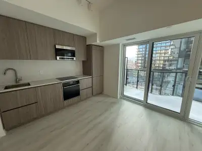 Midtown Toronto 1 Bed 1 Bath Condo for Rent at Yonge and Eglinton Layout: 1 Bed & 1 Bath w/ no parki...