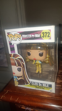 Vaulted Cleo De Nile Monster High Funko Pop! Damaged Box