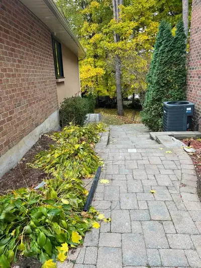 Welcome to Prestigious Executive Enclaves Of Maple Ridge. Spacious private unit in a great neighborh...