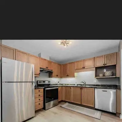 Room available for rent starting May 1 near sunrise plaza with private washroom. Can be shared. Kitc...