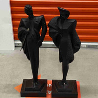 Male/female statue 