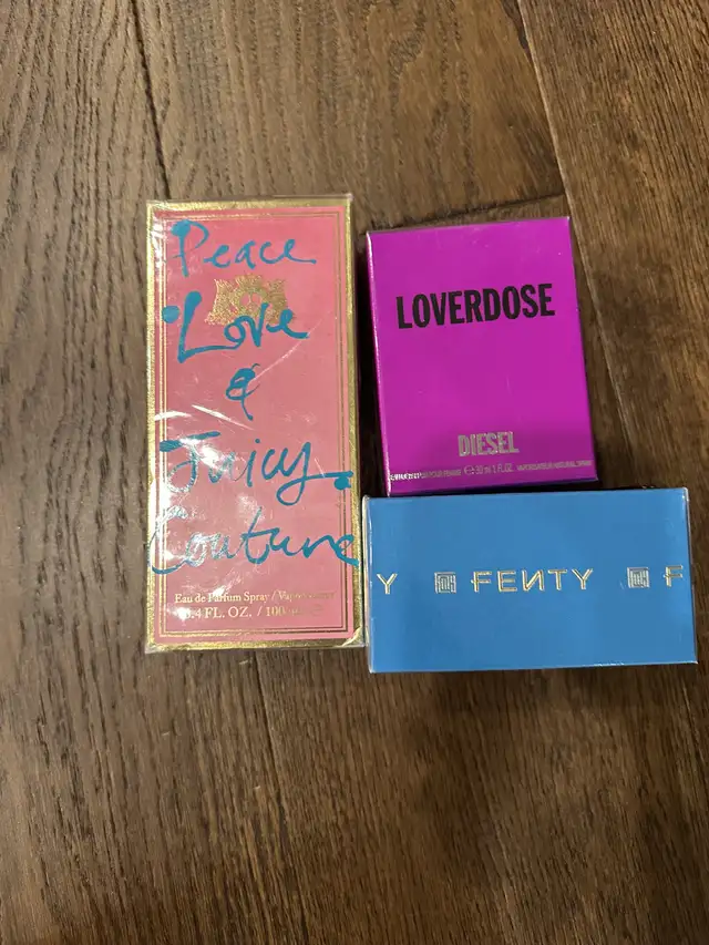 NEW! - Peace Love & Juicy Couture in Bags & Luggage in City of Toronto - Image 4