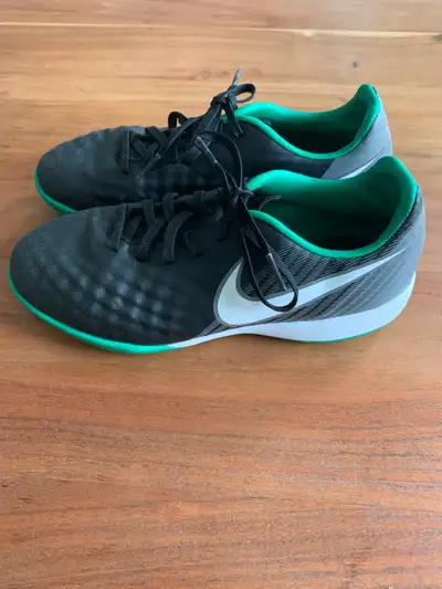 159 ads for nike shoes in All Categories in Oakville Halton Region Kijiji Marketplaces