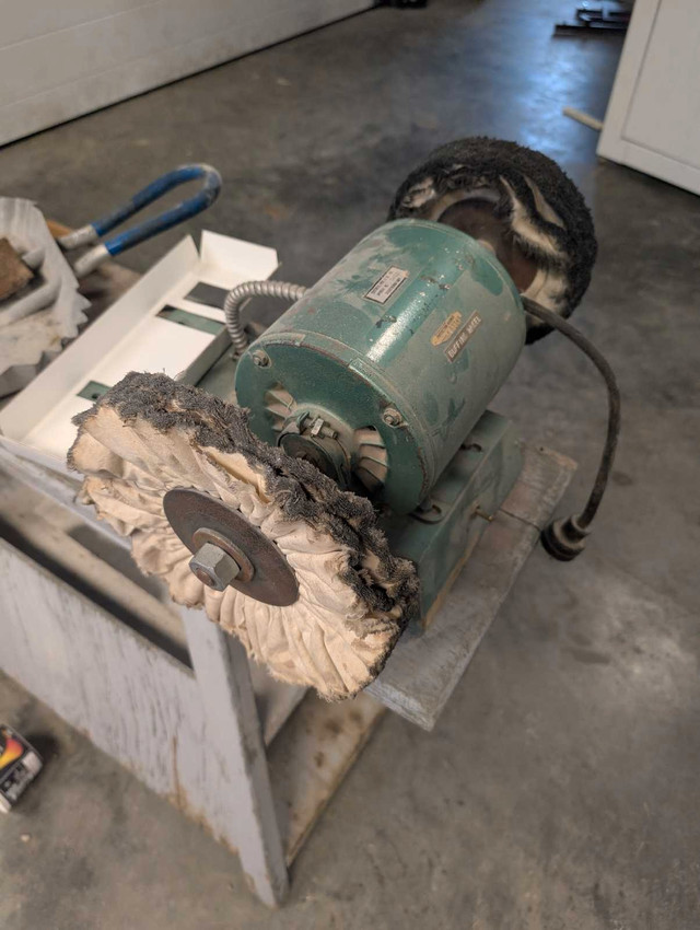 Buffing polishing wheel plus  in Power Tools in Saskatoon - Image 2