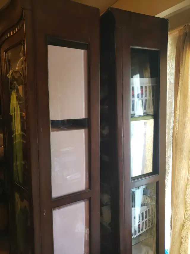 Big Wood Display Cabinet / Curio with Glass Shelves (2 Available in Hutches & Display Cabinets in Mississauga / Peel Region - Image 3