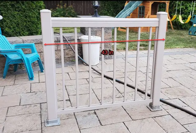 42 ln. ft of Aluminum Railing - Very good condition - Beige in Decks & Fences in Mississauga / Peel Region - Image 4