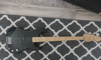 Selling Fender Player Precision Bass. This guitar is in excellent condition with no major cosmetic i...
