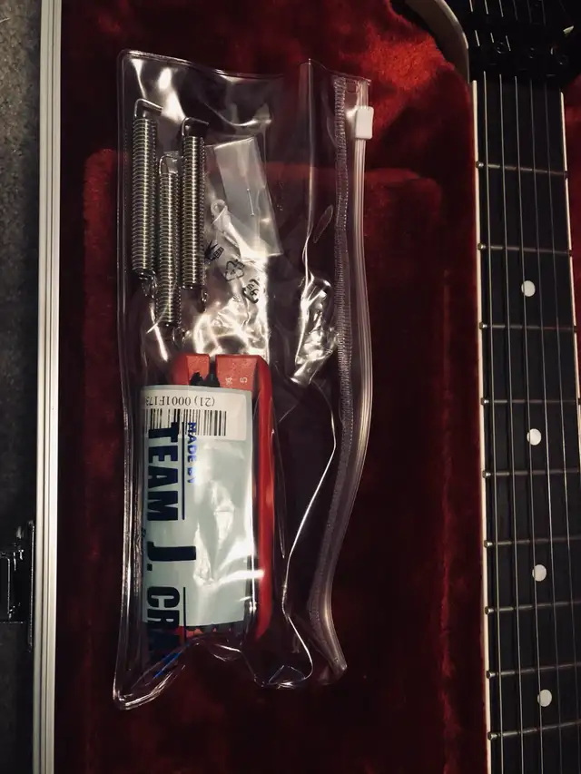 Ibanez Prestige RGR652AHB (Mint Condition) in Guitars in Ottawa - Image 6