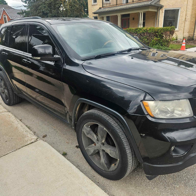 2012 Jeep Grand Cherokee Overland in Cars & Trucks in Owen Sound - Image 3