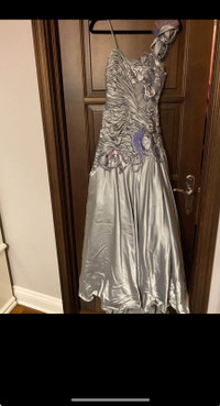 Beautiful Custom silver evening gown - robe de soire 