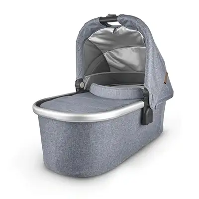 Uppababy bassinet v2 grey color in excellent condition, View more