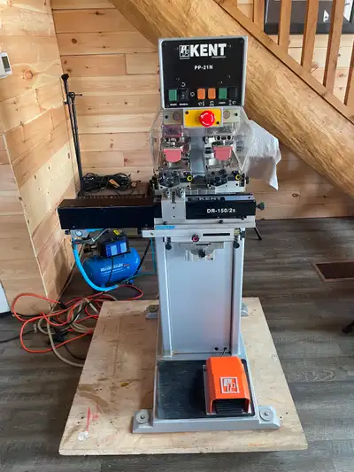 Kent made in Canada duo pad printing machine in great shape. Barely used and comes with everything y...