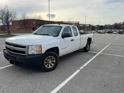 Selling a used 2009 Chevrolet Silverado 1500, 8’ box, 4x4, truck runs and drives, to be sold as is....