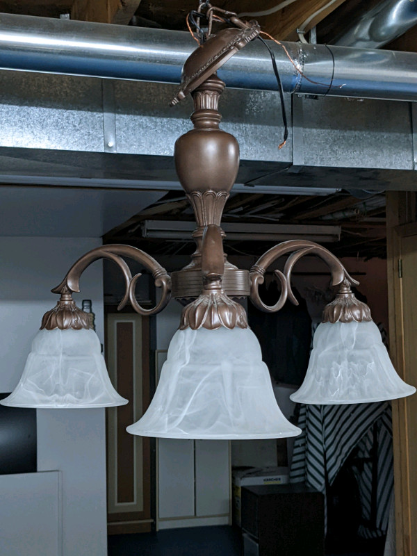 Lampe suspendue  dans Éclairage intérieur et plafonniers  à Lévis - Image 3