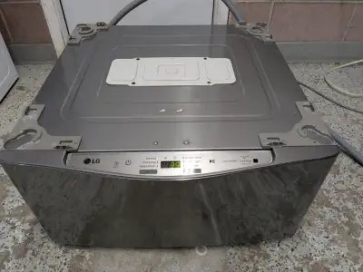 Pedestal Washer LG "Sidekick" - Works Great, View more