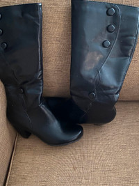 Black leather calf high boots with heel. Size 8 M