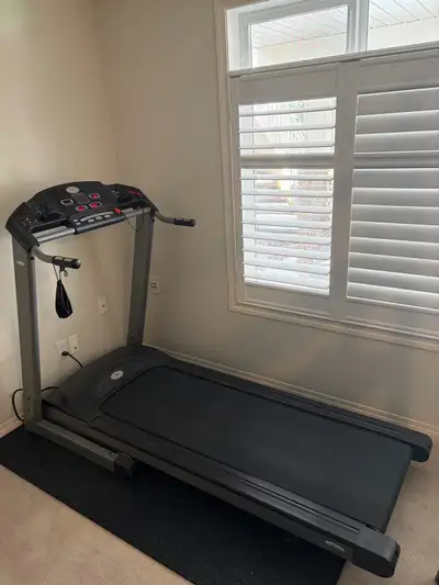 Selling our S-Class Horizon Fitness Treadmill. Great machine lightly used. $425 obo. Delivery availa...