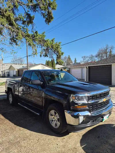 *Was previously a Farm Truck* It does have some stone chips on the body Rusting in the quarter panel...