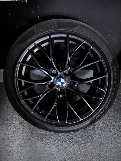 BMW OEM 18” 5x120 Wheels With Pirelli Sottozero Winter Tires Rims in excellent condition. 2/4 tires...