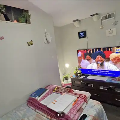 Private Room Available – From 1st January Private room available in a basement, girls only. Clean, s...