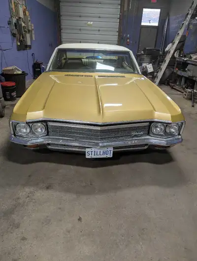 Own a piece of automotive history with this used 1969 Chevrolet Impala 350, a true classic that comm...