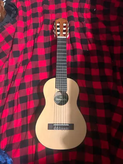Yamaha Guitalele GS-1 (Small Guitar), View more