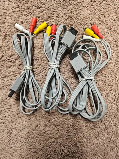10$ each. Or 20$ for all 3. All work Standard av cord. Work for the wiiu aswell Pickup only, Red dee...