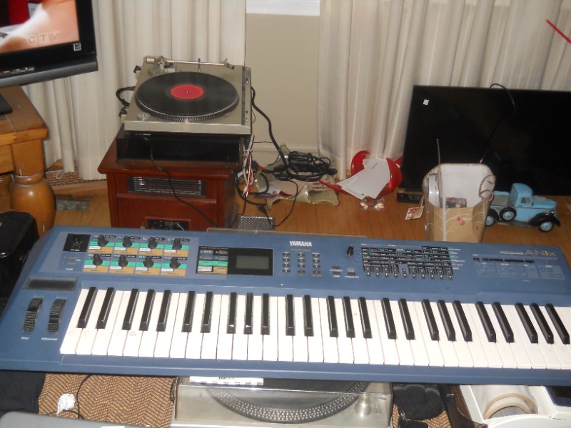 yamaha an1x va synth Pianos & Keyboards Mississauga / Peel Region